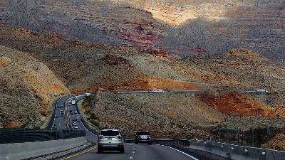 A Freeway In Utah, Le  Minh , Usa